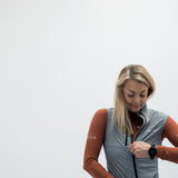 ES16 Supreme Vindvest Grey