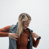 ES16 Supreme Vindvest Grey